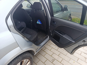 Ford Mondeo 3, 1.8b 2007 (6 foto / 13)