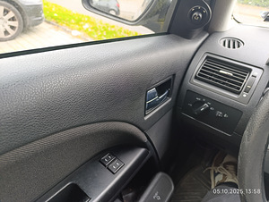 Ford Mondeo 3, 1.8b 2007 (12 foto / 13)
