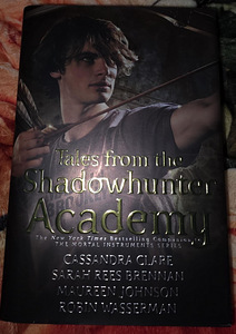 Tales from the Shadowhunter Academy от Кассандры Клэр (1 фото из 3)