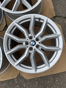 19" оригинальные диски BMW X5/X6 стиль 734 5x112 + датчики (1 фото из 8)