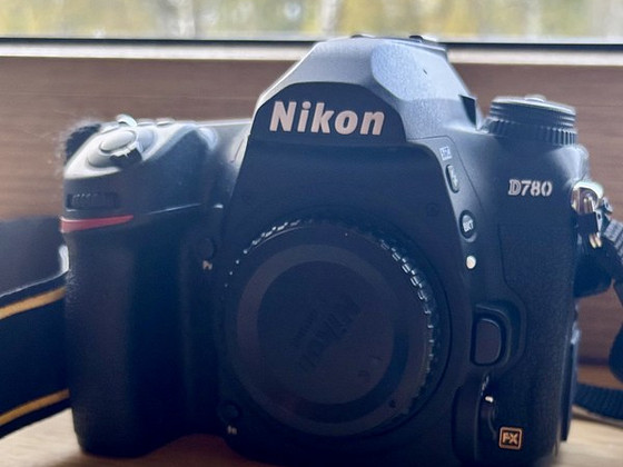 Nikon D780