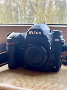 Nikon D780 (1 foto / 4)