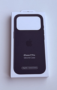 Apple iPhone 17 Pro Silicone Case with Magsafe , Black (1 фото из 2)