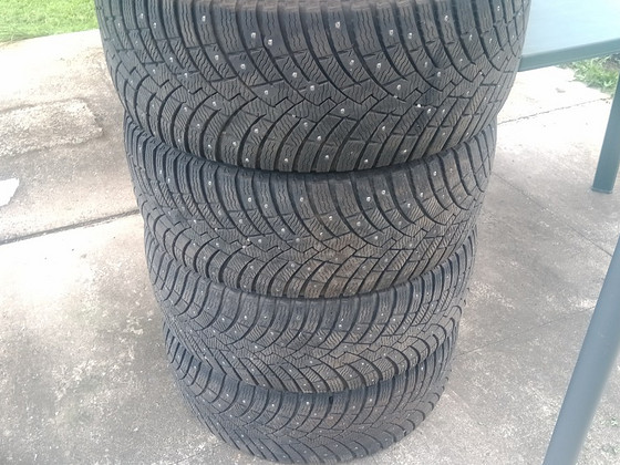 Зимние шипованные шины 285/60r18 Pirelli Scorpion Ice Zero 2