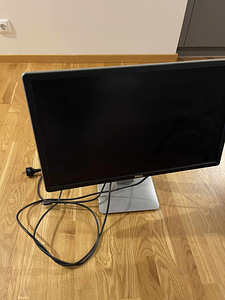 Монитор Dell 24" (2 фото из 3)