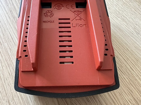 HILTI аккумулятор 22V 4Ah