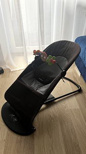 Babybjorn качель +игрушка (1 фото из 1)