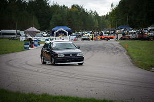 Vw Golf гоночный автомобиль (1 фото из 14)
