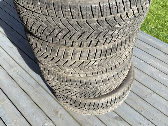215/50R19 GoodYear Ultragrip Ice 2 plus