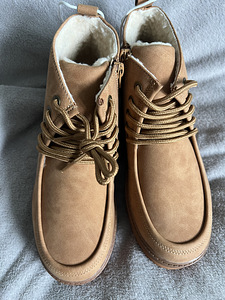 Новые кроссовки (2 фото из 5)