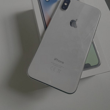 Продается iPhone X Silver 64GB
