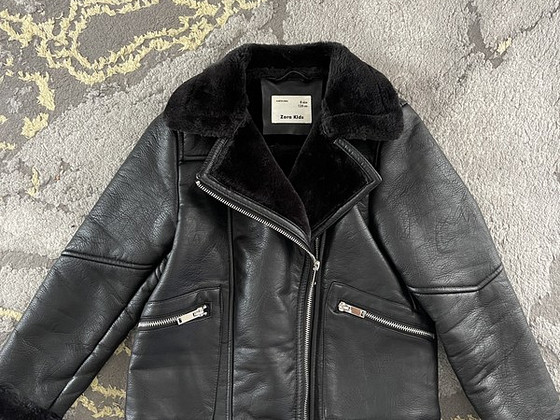 Куртка Zara. р 128