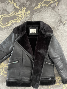 Куртка Zara. р 128 (2 фото из 3)