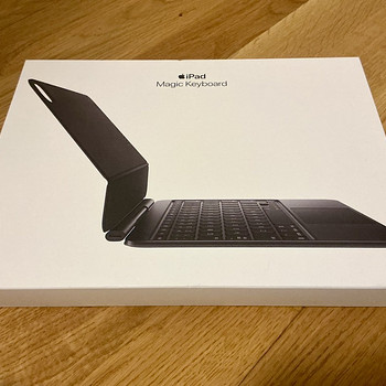 Apple iPad Pro M4 Magic Keyboard 11"/13" Swedish (Uus)