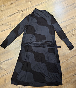 Naiste kleit MARIMEKKO! Suurus S! (3 foto / 4)