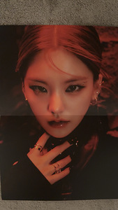 Itzy Born to be (5 foto / 5)