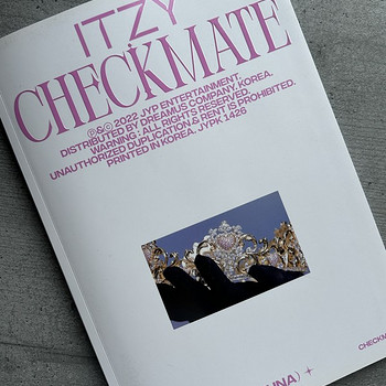 Itzy Checkmate