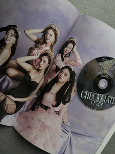 Itzy Checkmate (4 foto / 5)
