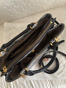 Сумка Guess (4 фото из 6)