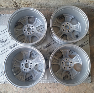 Литые диски Toyota Lexus R17 с датчиками (3 фото из 6)