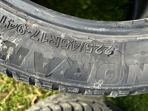 Erilaiusega Bridgestone Noranza naelrehvid (5 foto / 10)