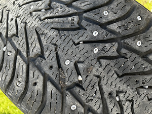 Erilaiusega Bridgestone Noranza naelrehvid (6 foto / 10)
