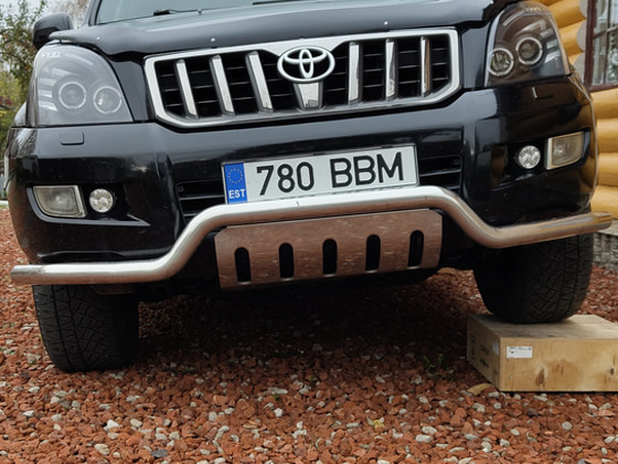 Toyota Land Cruiser 120