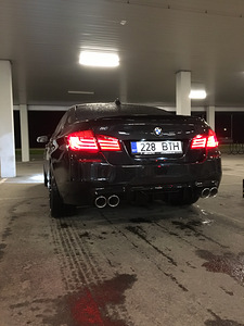 BMW F10 525d 3.0 (3 foto / 8)