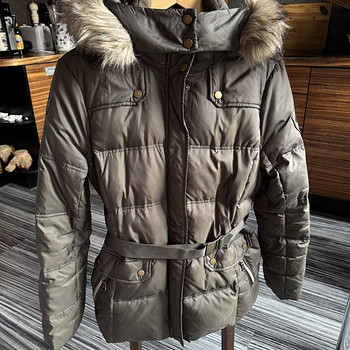 Пуховик Esprit, размер M, в хорошем состоянии!