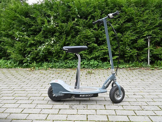 Elektriline tõukeratas Razor E300 – uued akud