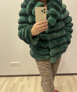 Теплая шуба (1 фото из 4)