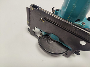 Ketassaag Makita hs300D + Akud 3tk (6 foto / 6)