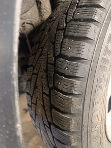 Veljed r 16 KIA, rehvid Nokian Hakkapeliitta 215*70 (7mm) (3 foto / 5)
