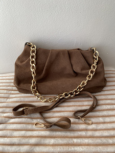 Milano Chain — seemisnahast kott kuldse ketiga. (2 foto / 4)