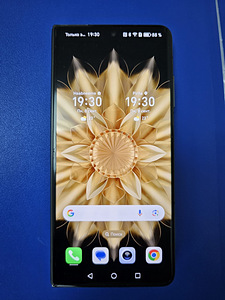 Honor Magic V2 (2 фото из 5)