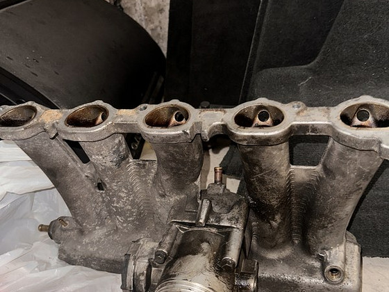 Впускной коллектор и дроссельная заслонка для Volvo 2.5T
