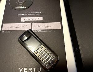 Vertu Ascent Monza Limited Edition 351 -1000 (5 foto / 10)