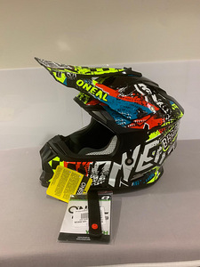 Noorte kiiver O'Neal 2-seeria laste motokiiver uus (1 foto / 3)