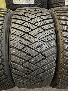 225 45 R 17 Goodyear Ultra Grip Ice Arctic (1 foto / 5)