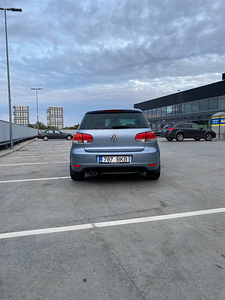 Volkswagen Golf 6 (2 фото из 15)