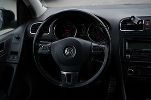 Volkswagen Golf 6 (4 фото из 15)