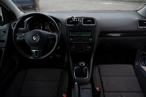 Volkswagen Golf 6 (6 фото из 15)