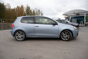 Volkswagen Golf 6 (10 фото из 15)
