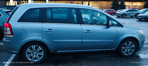 Opel Zafira B 2010 (3 фото из 15)
