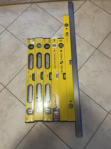Vesilood 6 tk ja 100 sm pikkune metallist joonlaud (1 foto / 1)