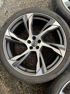 22" оригинальные диски Volvo 5x108 + летние шины 275/35/22 (3 фото из 8)