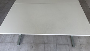 Müüa valge kontorilaud. (2 foto / 3)