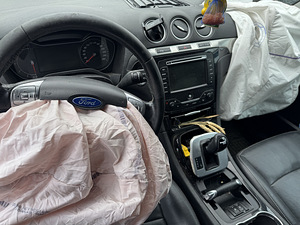 Ford s-max (8 фото из 8)