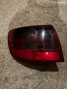 Esituli Audi a6 c6 (1 foto / 3)