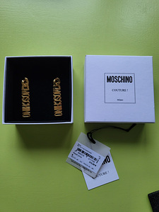 Новые серьги MOSCHINO (2 фото из 2)